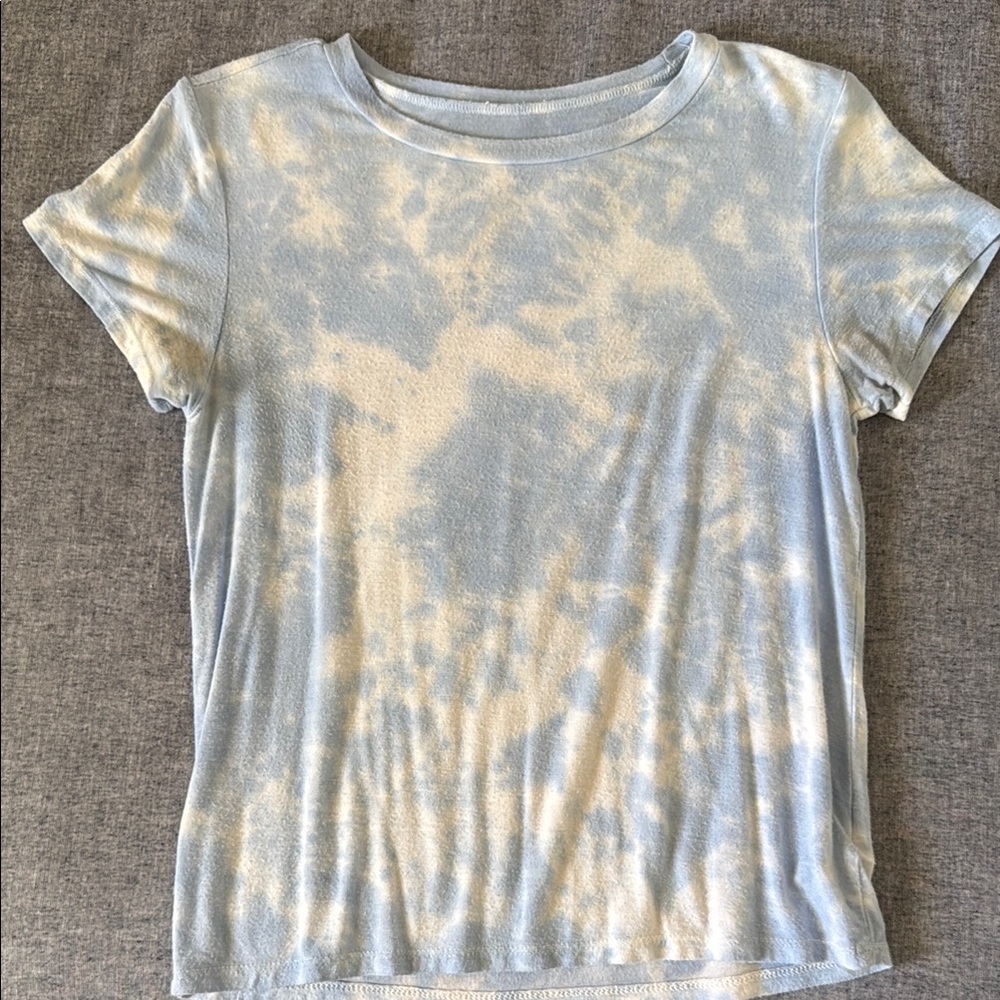 American Eagle Outfitters Blue and Cream Tie-Dye Short Sleeve Tee